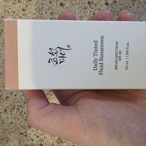 Daily Tinted Fluid Sunscreen SPF 40